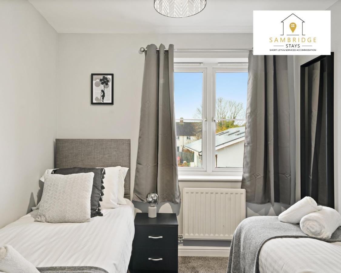 Beautiful 2 Bedroom Seviced Apt In Aylesbury By Sambridge Stays Short Lets & Serviced Accommodation Kültér fotó